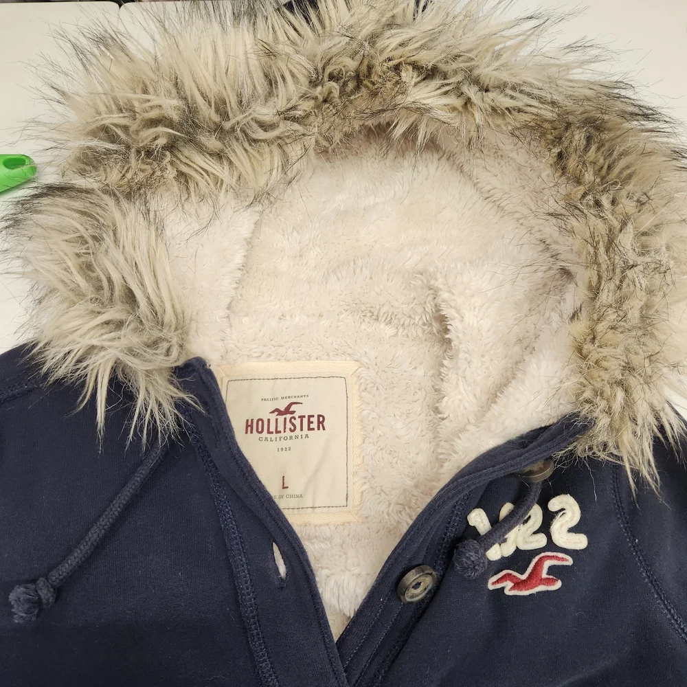 Y2K Hollister Faux Fur Hoodie Size Large - Picture 10 of 14